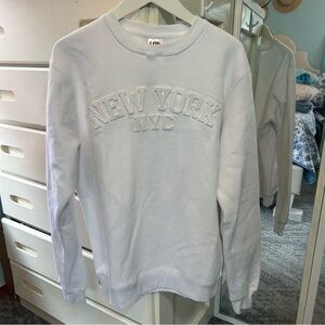 NYC Embossed Embroidered Souvenir White Cotton Sweater Crewneck Sweatshirt✨